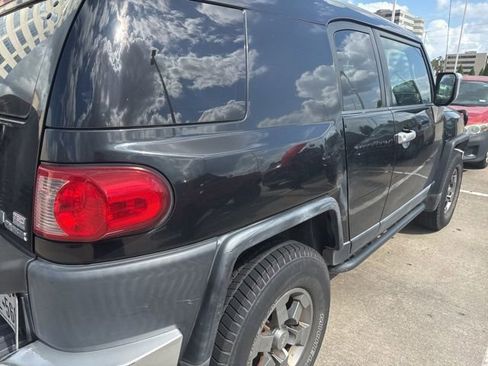 Used 2007 Toyota FJ Cruiser 4WD image 16