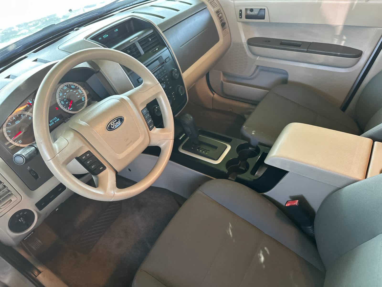 Used 2012 Ford Escape XLS FWD image 4