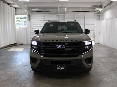 New 2027 Ford Expedition Max Platinum w/ Stealth Performance Package