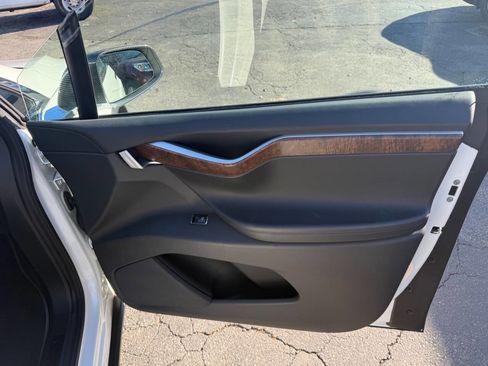 Used 2017 Tesla Model X 100D image 22