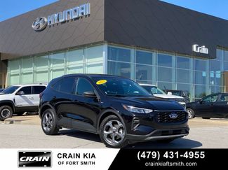 Used 2025 Ford Escape ST-Line FWD video 1