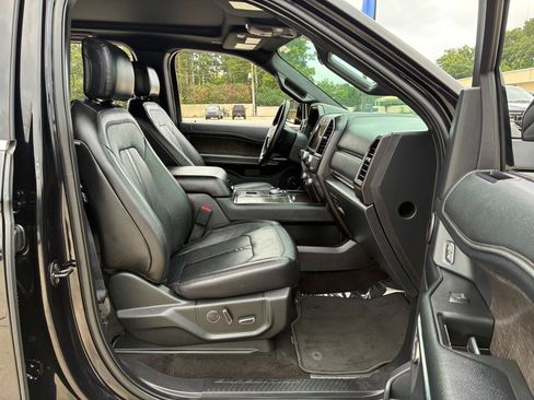 Used 2019 Ford Expedition Limited w/ Special Edition Package RWD image 17