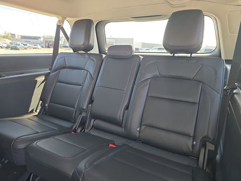 New 2026 Lincoln Navigator L Reserve image 13