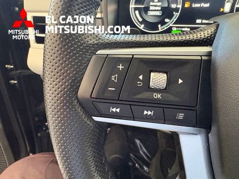 Used 2024 Mitsubishi Outlander SEL AWD/4WD image 22