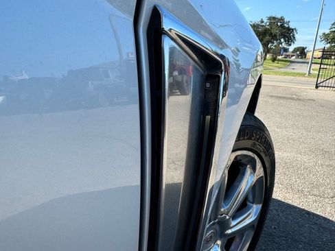 Used 2015 Cadillac SRX Performance w/ Driver Awareness Package image 12