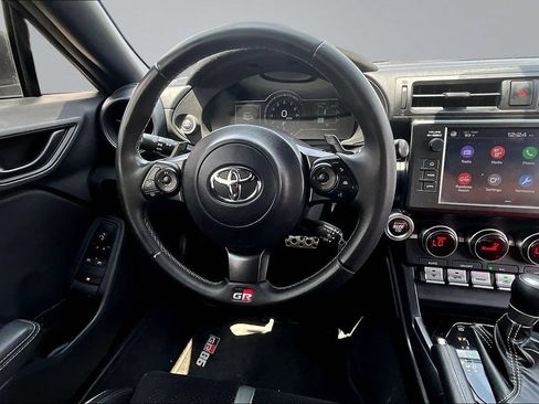 Used 2024 Toyota GR86 Premium RWD image 9