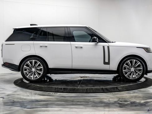 Used 2023 Land Rover Range Rover SE AWD/4WD image 19