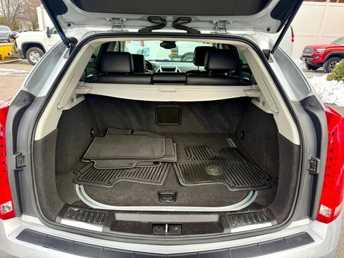 Used 2011 Cadillac SRX Luxury image 22