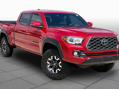 Used 2022 Toyota Tacoma TRD Off-Road w/ Technology Package AWD/4WD image 2