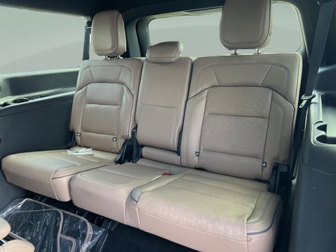 New 2026 Lincoln Navigator L Black Label AWD/4WD image 23
