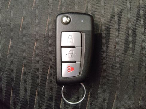 Used 2019 Nissan Rogue S w/ Special Edition Package FWD image 32