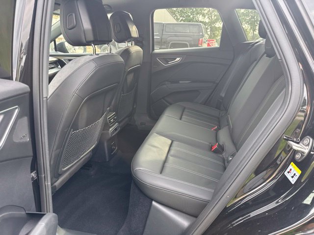 Used 2024 Audi Q4 e-tron Prestige w/ Black Optic Package AWD/4WD image 9