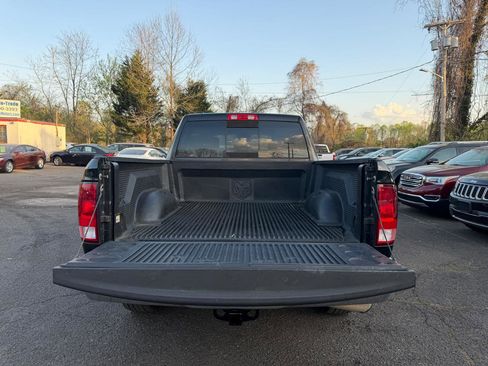 Used 2018 RAM 1500 Classic SLT image 26