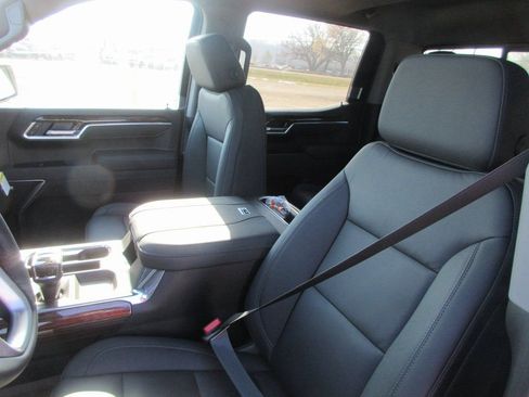 New 2026 GMC Sierra 1500 Elevation w/ Elevation Premium Package AWD/4WD image 13