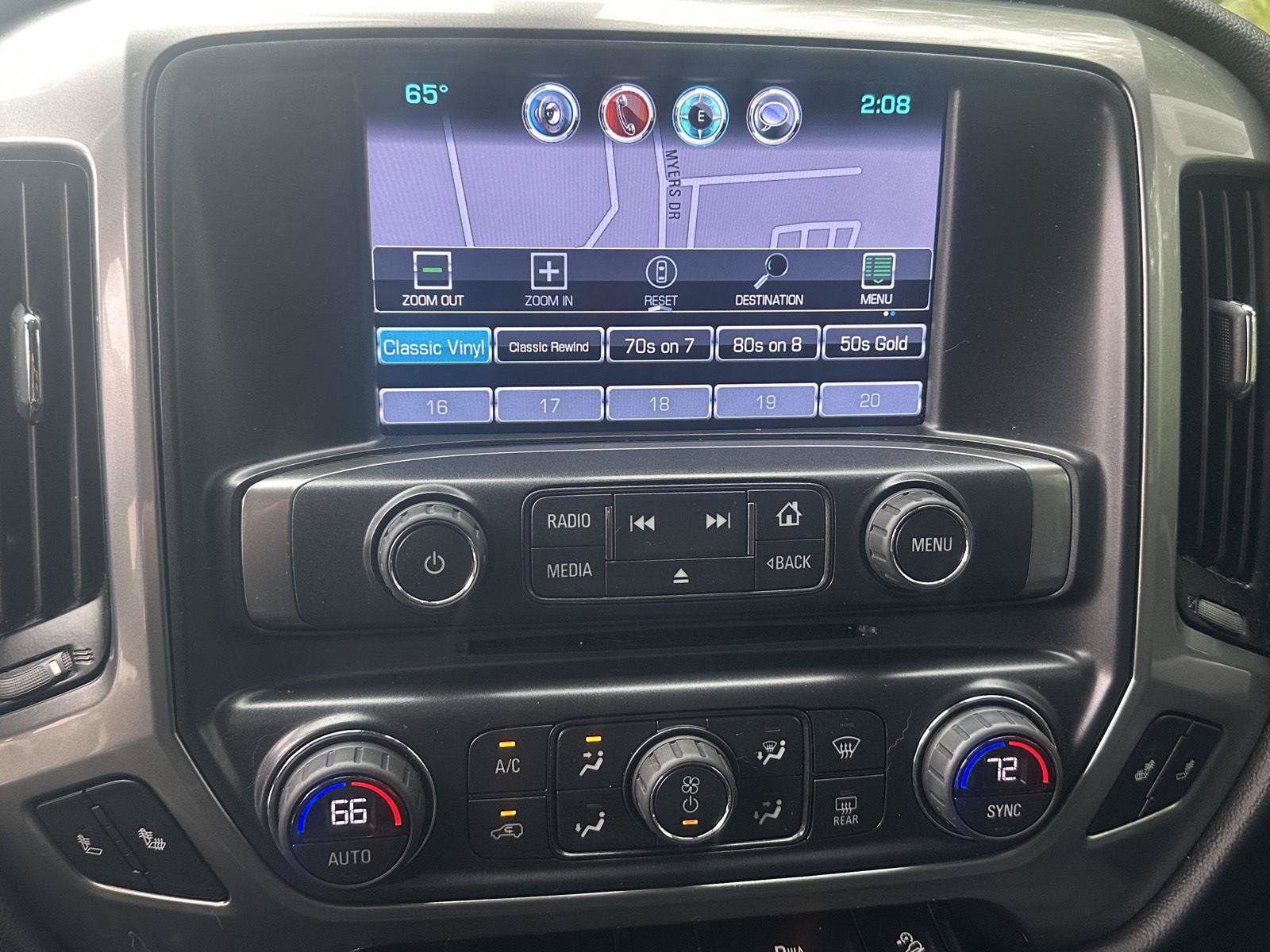 Used 2017 Chevrolet Silverado 1500 LT w/ All Star Edition AWD/4WD image 9