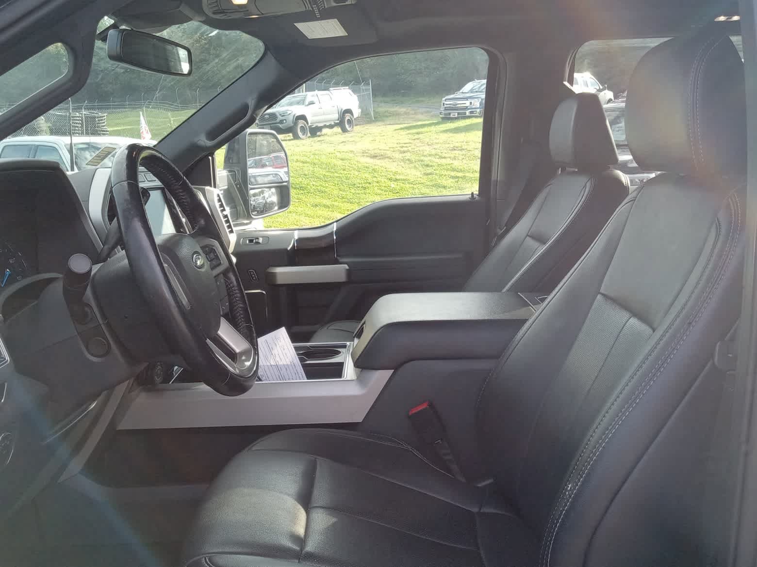 Used 2022 Ford F250 Lariat w/ Lariat Ultimate Package AWD/4WD image 19