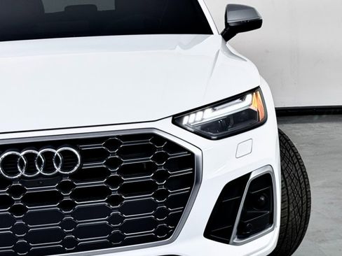 Used 2023 Audi SQ5 Prestige w/ Prestige Package image 6