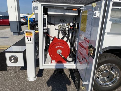 New 2025 Ford F550 4x4 SuperCab Super Duty image 9