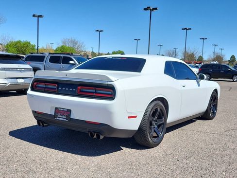 Used 2022 Dodge Challenger GT RWD image 3