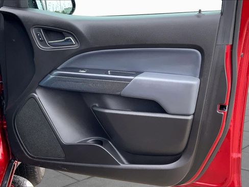Used 2015 Chevrolet Colorado Z71 AWD/4WD image 22
