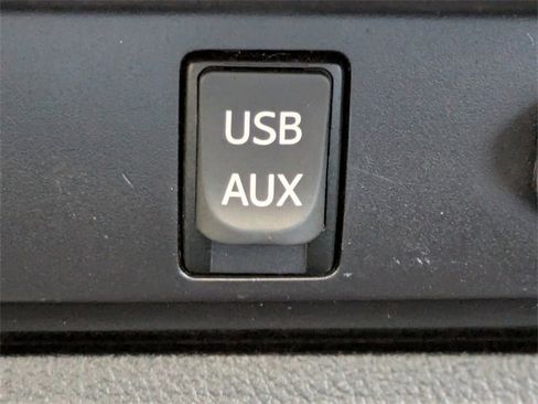 Used 2015 Toyota Tundra Limited image 20