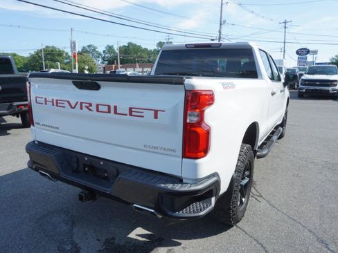 Used 2019 Chevrolet Silverado 1500 Custom Trail Boss w/ Custom Convenience Package AWD/4WD image 6
