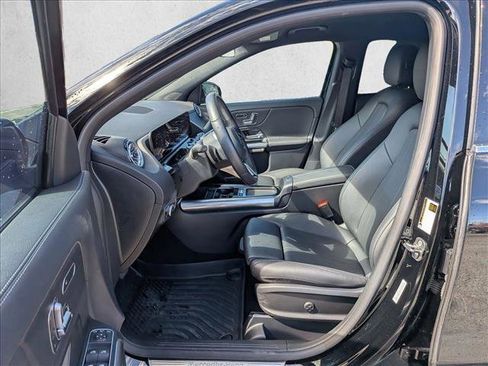 Used 2025 Mercedes-Benz GLA 250 image 16