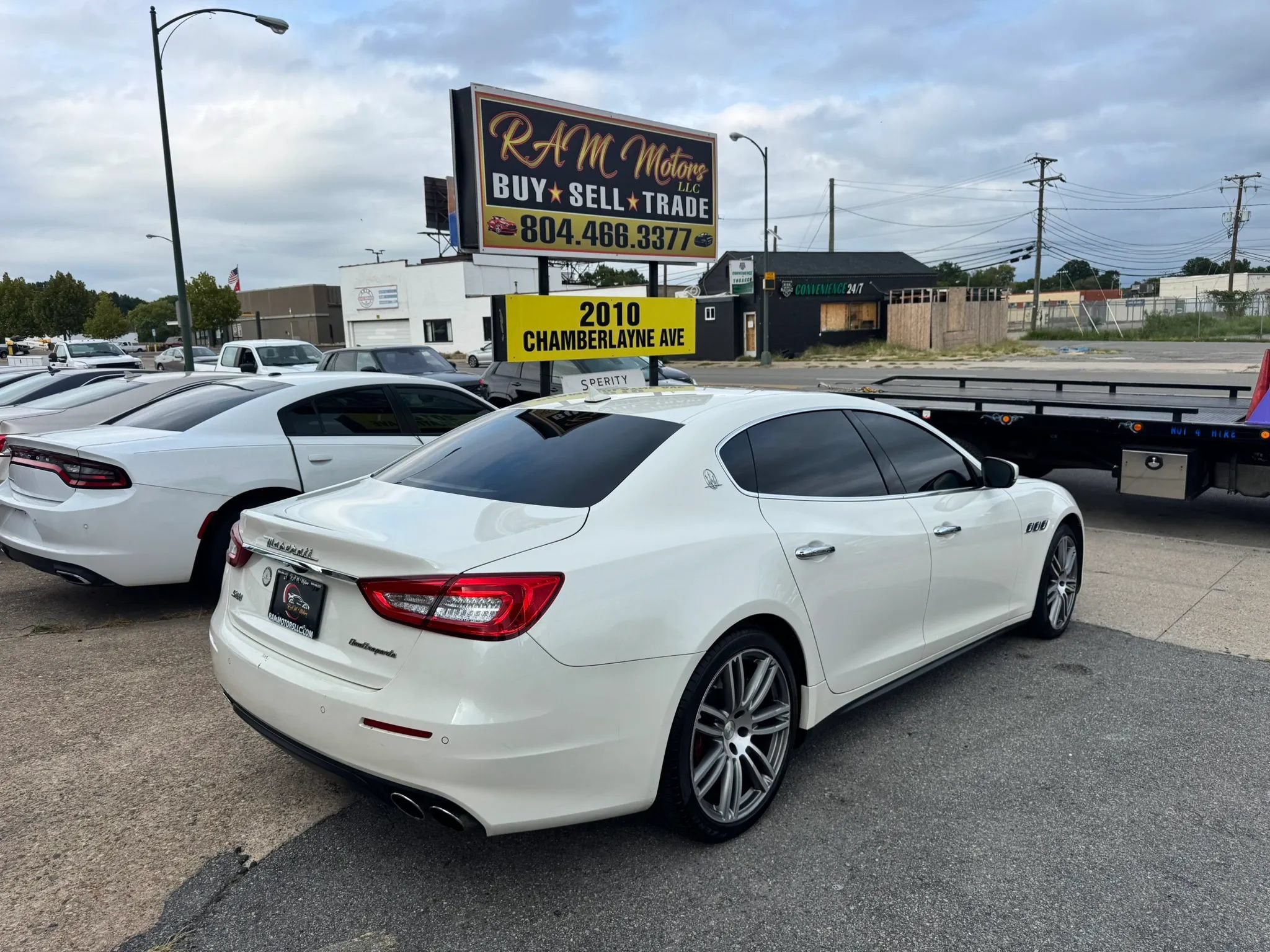 Used 2018 Maserati Quattroporte S Q4 AWD/4WD image 3