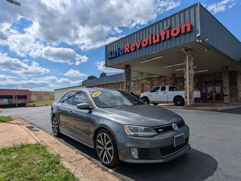 Used 2014 Volkswagen Jetta GLI FWD image 1