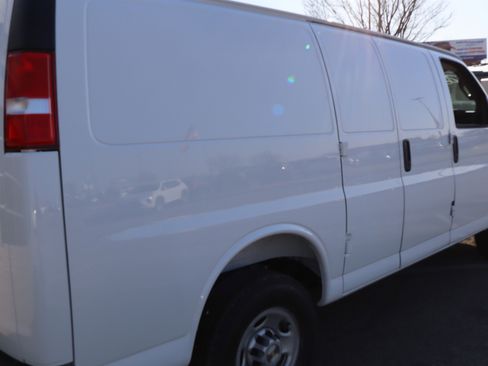 New 2026 Chevrolet Express 3500 w/ Driver Convenience Package image 7