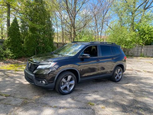 Used 2019 Honda Passport Touring image 1