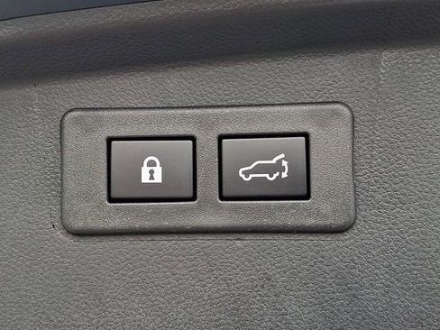 Used 2025 Subaru Outback Premium AWD/4WD image 29