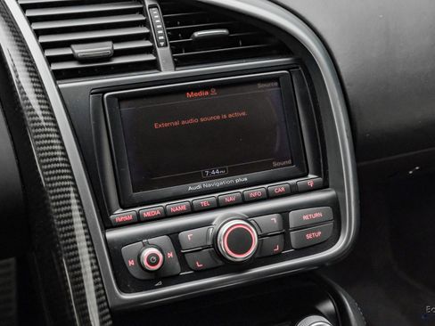 Used 2010 Audi R8 V10 image 78