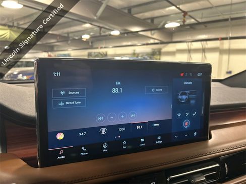 Used 2023 Lincoln Nautilus Reserve image 16