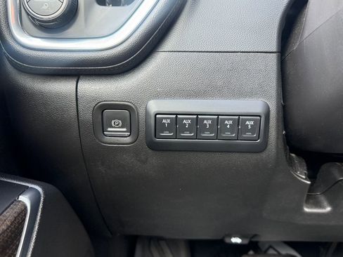 Used 2021 Chevrolet Silverado 2500 LT w/ Convenience Package image 27