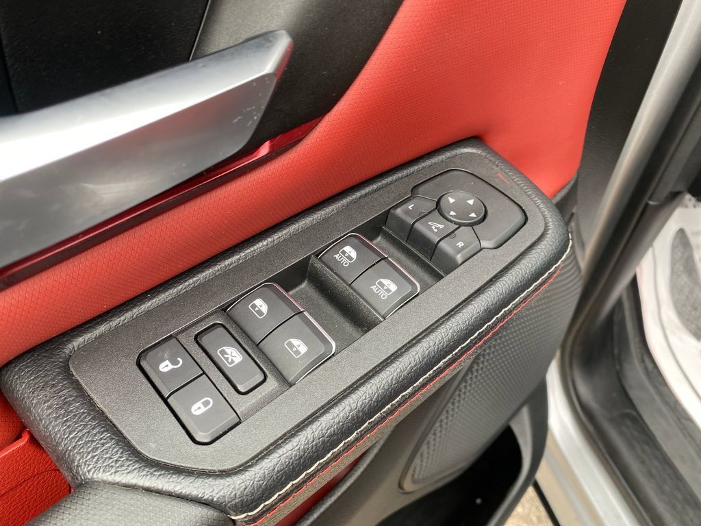Used 2025 RAM 1500 Rebel AWD/4WD image 19