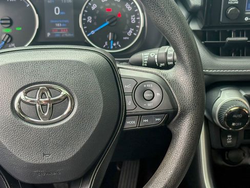 Used 2022 Toyota RAV4 XLE w/ Convenience Package AWD/4WD image 33