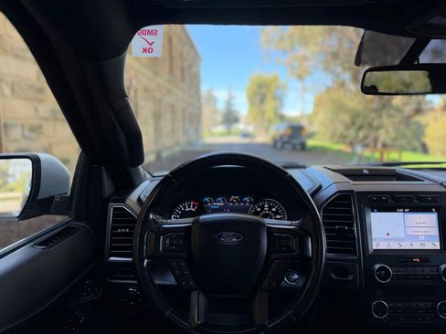 Used 2019 Ford Expedition Limited image 32