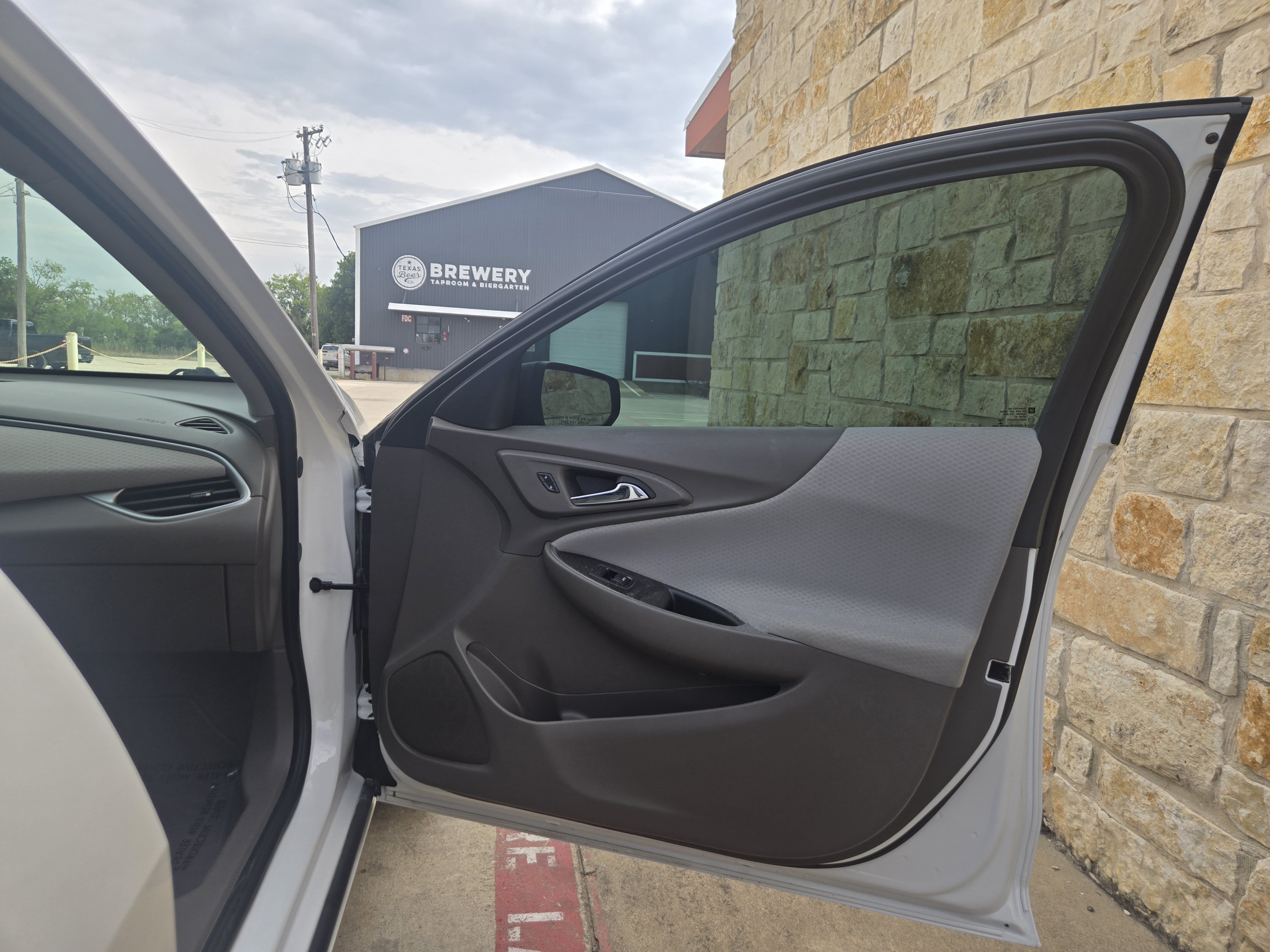 Used 2020 Chevrolet Malibu LS FWD image 9