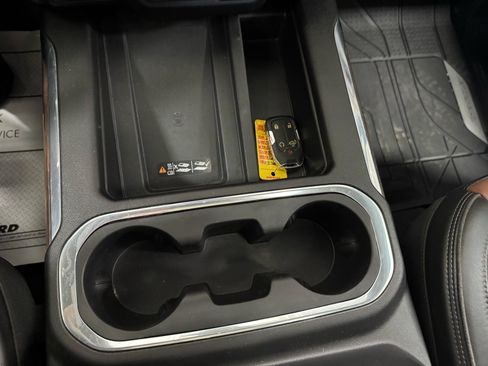 Used 2021 Chevrolet Silverado 1500 High Country w/ Technology Package image 21