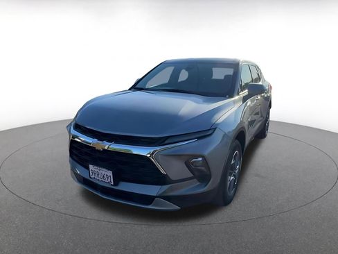 Used 2025 Chevrolet Blazer LT FWD image 7