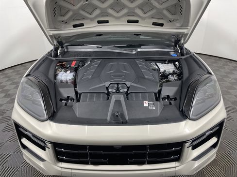 New 2025 Porsche Cayenne GTS image 22