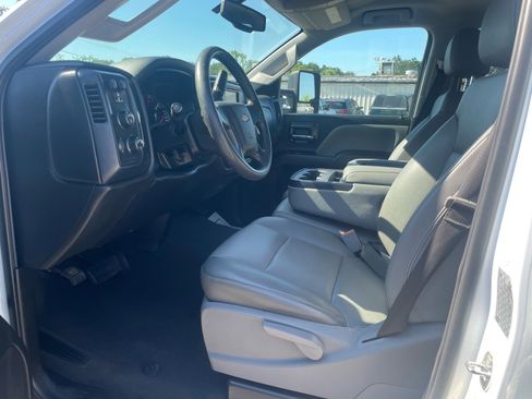 Used 2019 Chevrolet Silverado 3500 W/T w/ WT Fleet Convenience Package AWD/4WD image 9