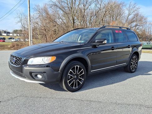 Used 2016 Volvo XC70 T5 Platinum w/ Climate Package image 3
