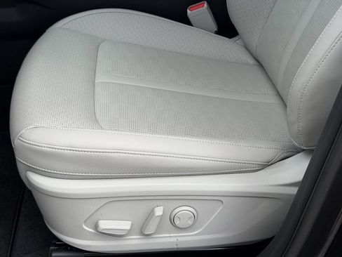 Used 2026 Kia Sorento S FWD image 23