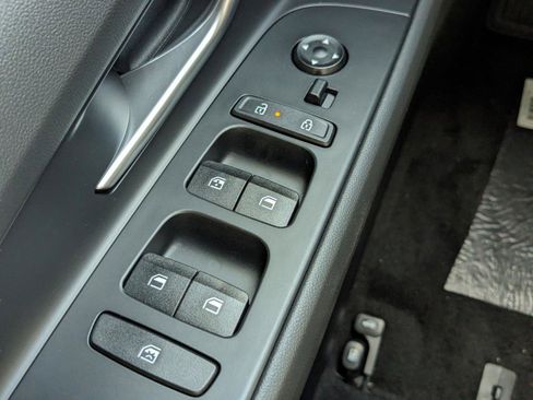 Used 2025 Hyundai Elantra Sport image 21