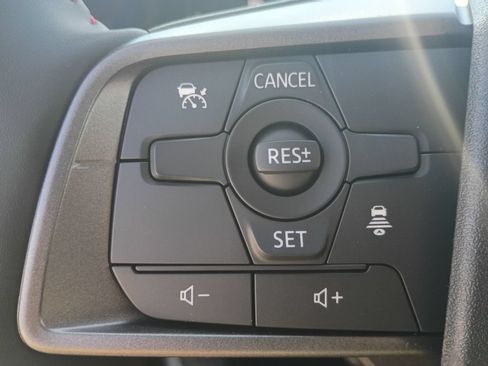 New 2026 Nissan Sentra SR w/ Floor Mat Package FWD image 32