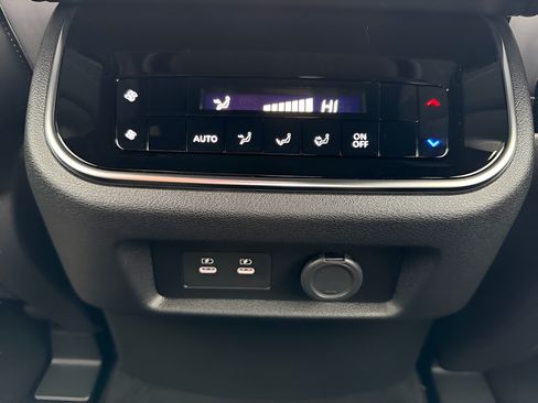 Used 2026 Nissan Armada SL w/ Captain's Chari Seat Package AWD/4WD image 22