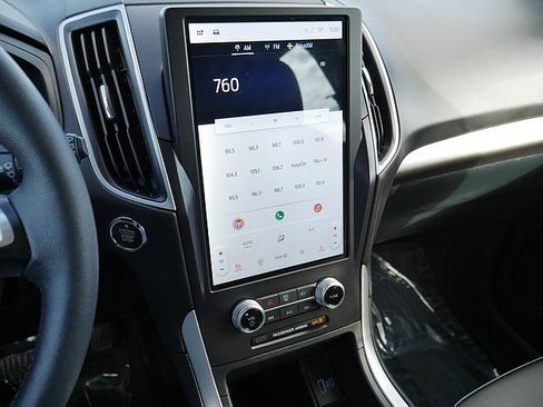 Used 2024 Ford Edge SEL w/ Convenience Package image 33