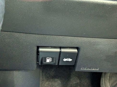 Used 2024 Nissan Kicks SR FWD image 25